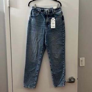 Mom fit Zara jeans. Size 6 new with tags. Medium wash. No rips!